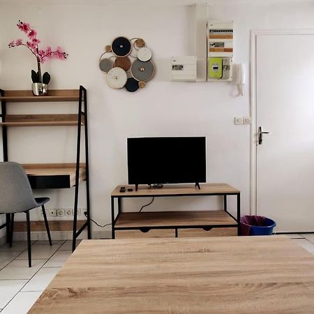 Appartement Style Industriel Au Centre De Douai Exterior photo