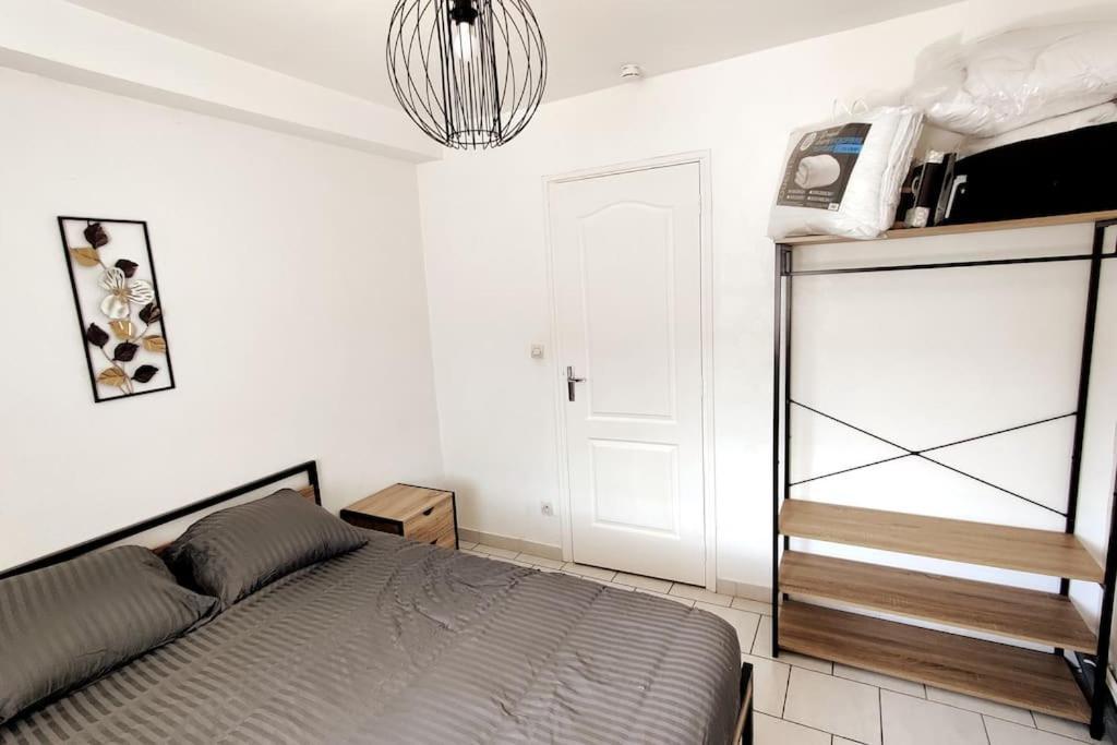 Appartement Style Industriel Au Centre De Douai Exterior photo